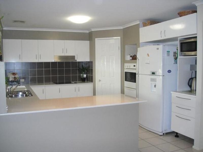 33 Paluna Place, Forest Lake QLD 4078