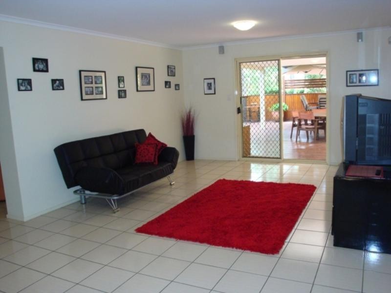 33 Paluna Place, Forest Lake QLD 4078