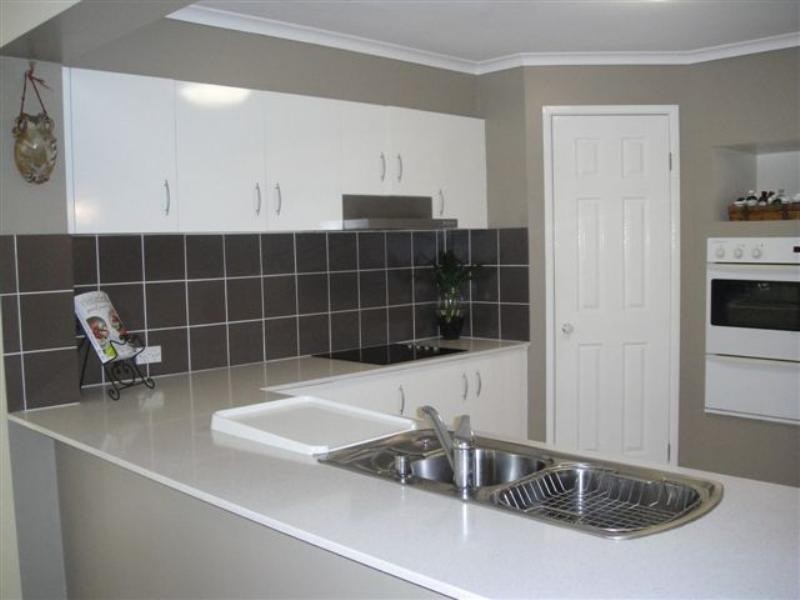 33 Paluna Place, Forest Lake QLD 4078