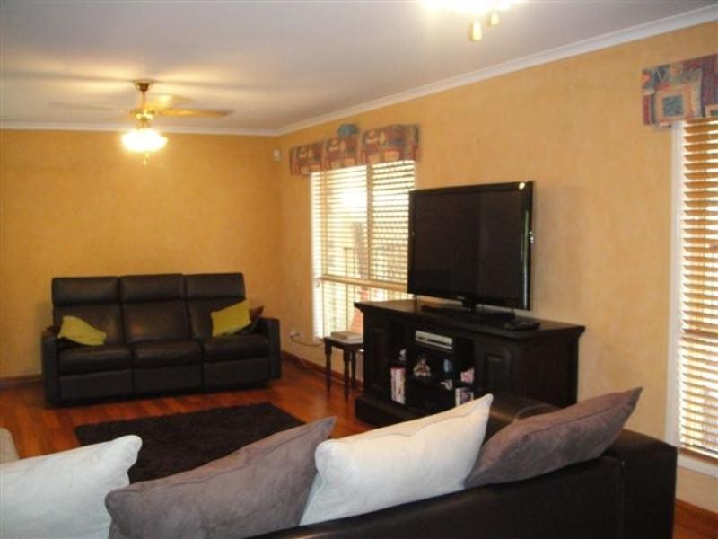 33 Paluna Place, Forest Lake QLD 4078