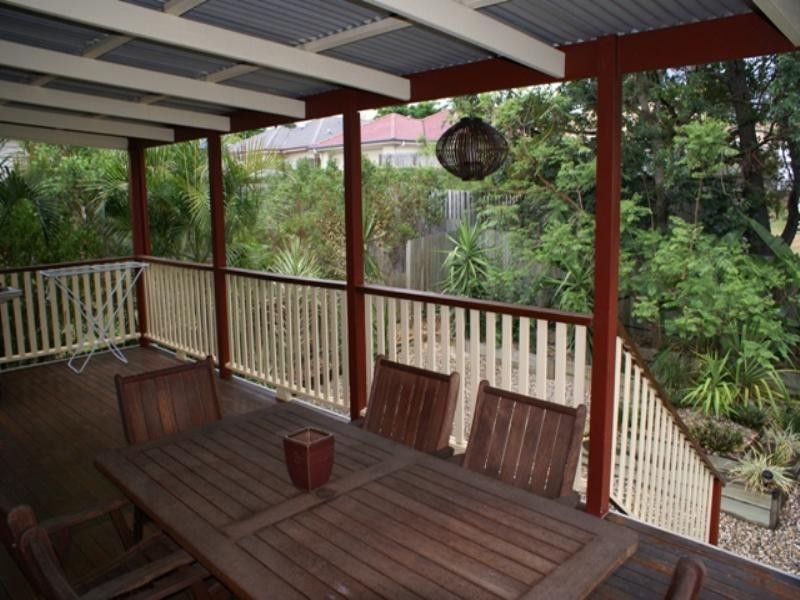 823 Oxley Road, Corinda QLD 4075