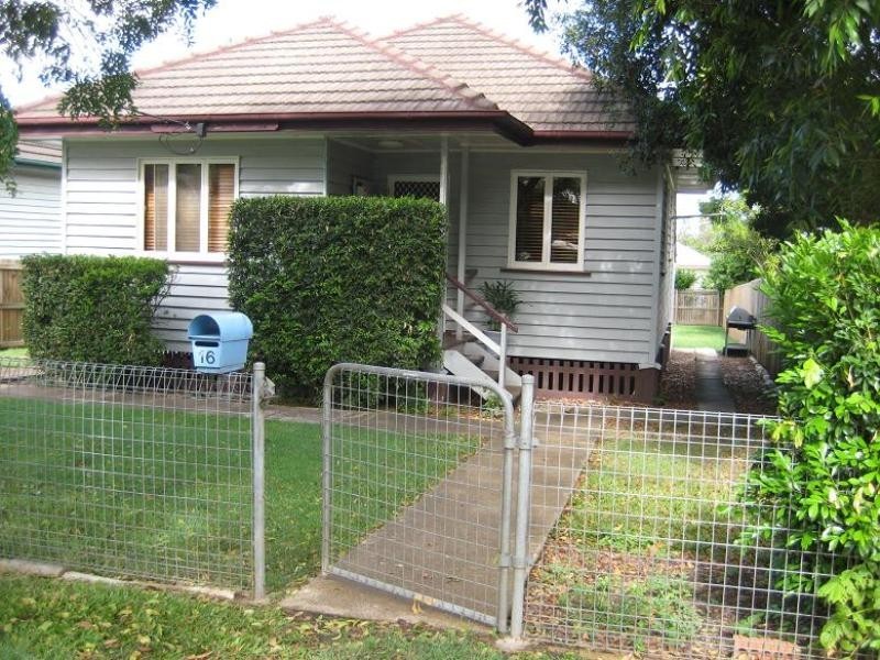 16 Hodge Street, Corinda QLD 4075