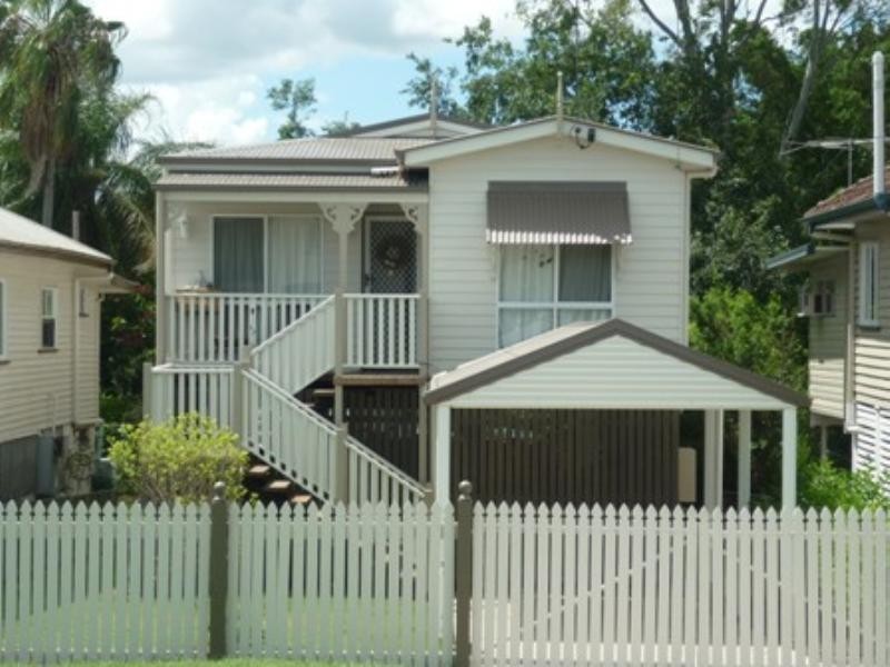 134 Central Avenue, Graceville QLD 4075