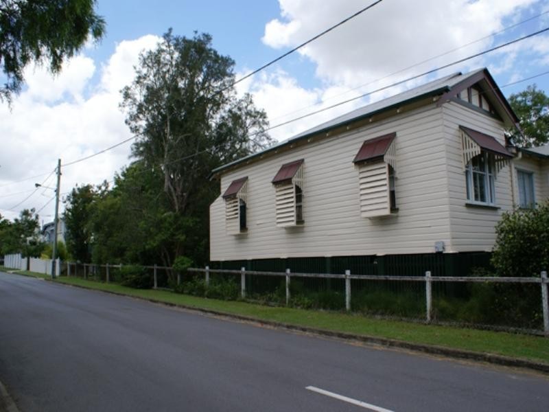 52 Thomas Street, Sherwood QLD 4075