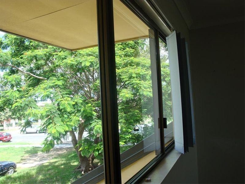 1/60 Railway Street, Booval QLD 4304