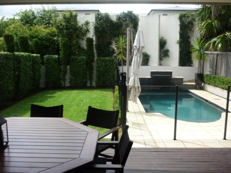 53 Camelot Street, Tennyson QLD 4105
