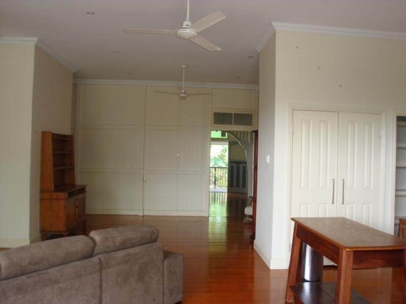 22 Erinvale Street, Corinda QLD 4075