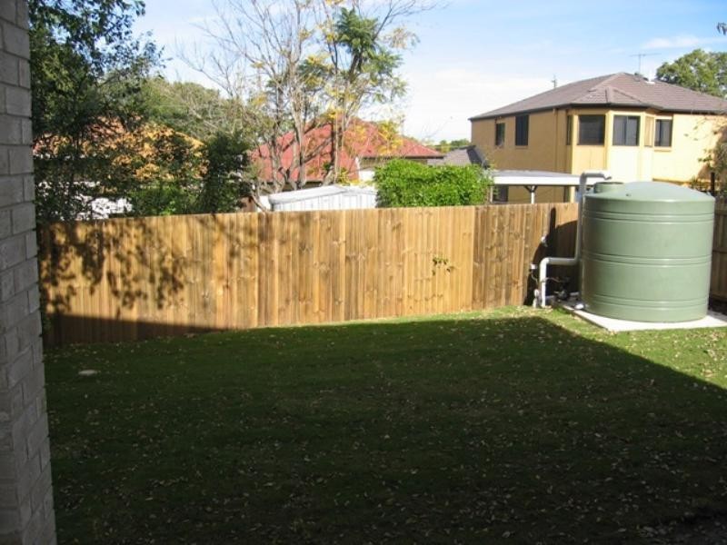 20 Camelot Street, Tennyson QLD 4105