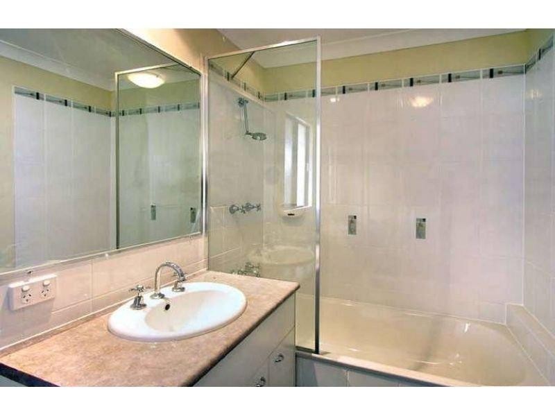 343 Oxley Road, Sherwood QLD 4075