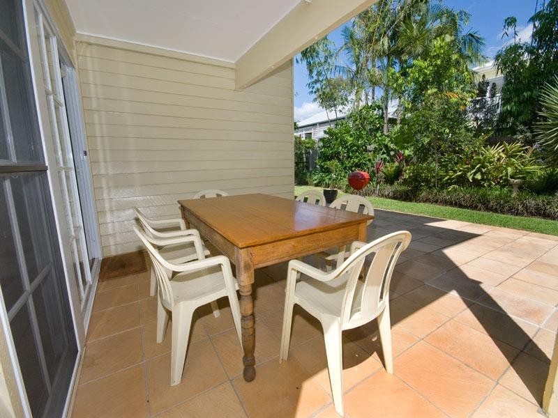 12 Rakeevan Road, Graceville QLD 4075