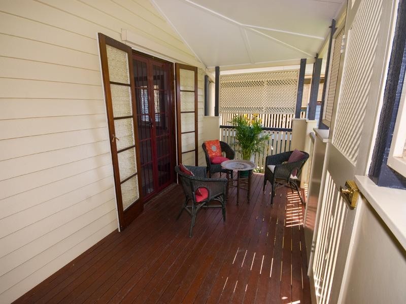 12 Rakeevan Road, Graceville QLD 4075