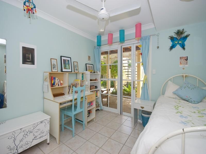 12 Rakeevan Road, Graceville QLD 4075