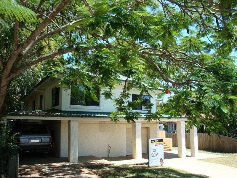 102 Hilda Street, Corinda QLD 4075