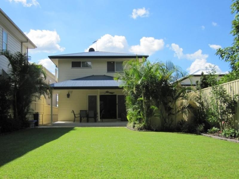 74 Quarry Road, Sherwood QLD 4075