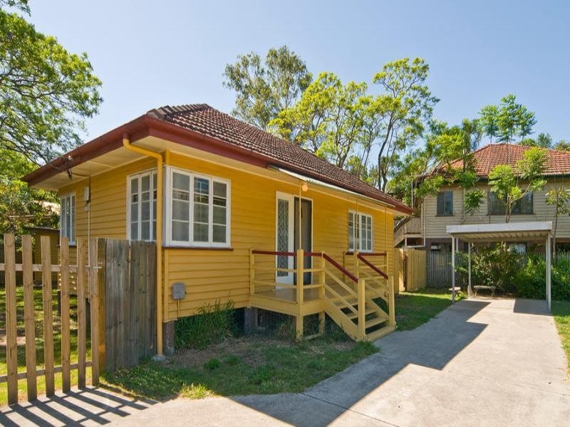 4 David Street, Tennyson QLD 4105