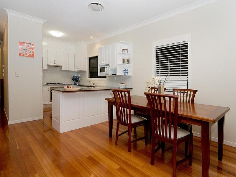 70 Borden Street, Sherwood QLD 4075