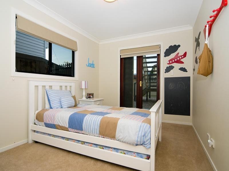70 Borden Street, Sherwood QLD 4075