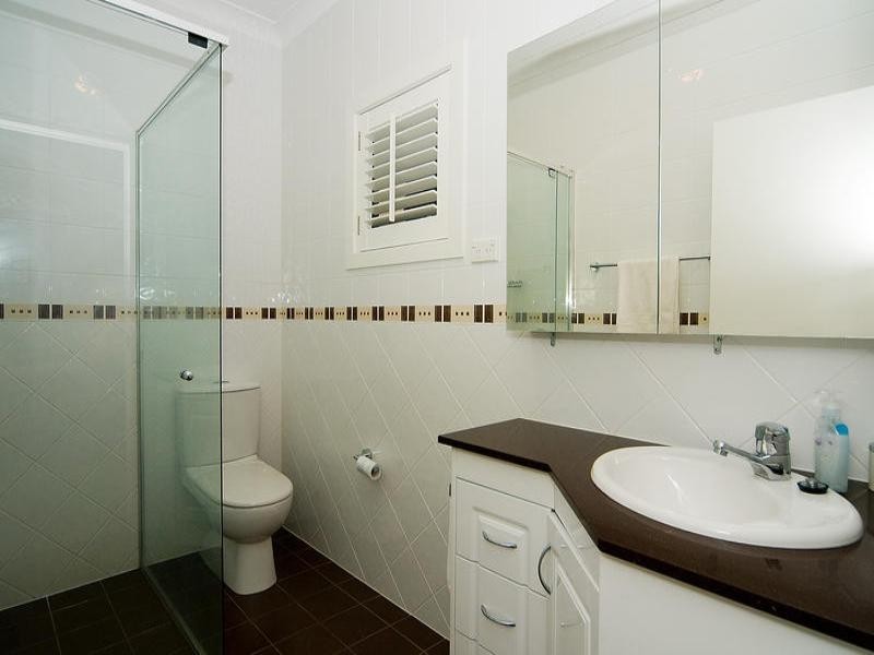 70 Borden Street, Sherwood QLD 4075