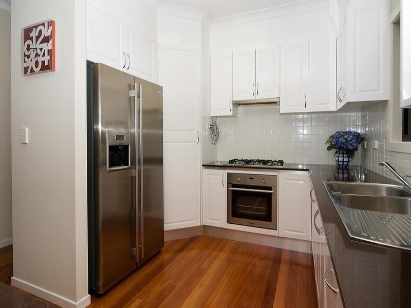70 Borden Street, Sherwood QLD 4075