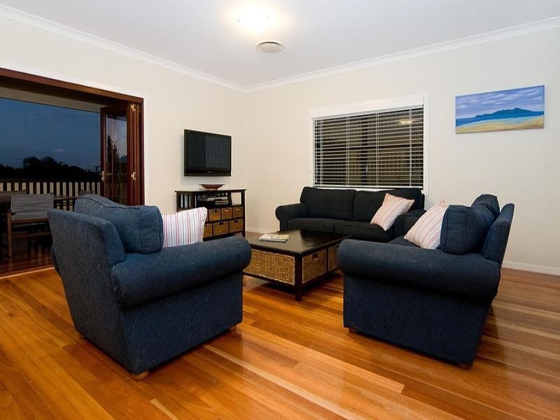 70 Borden Street, Sherwood QLD 4075