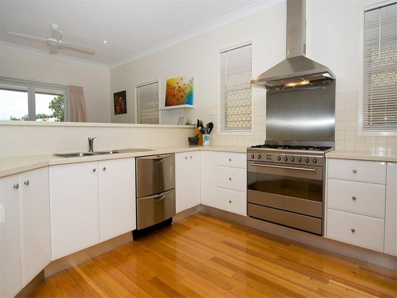 28 Graceville Avenue, Graceville QLD 4075