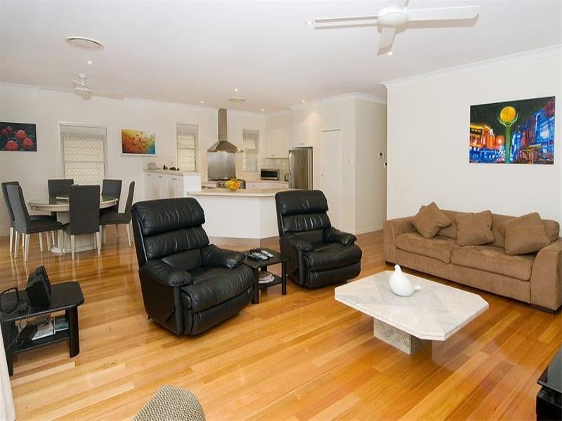 28 Graceville Avenue, Graceville QLD 4075