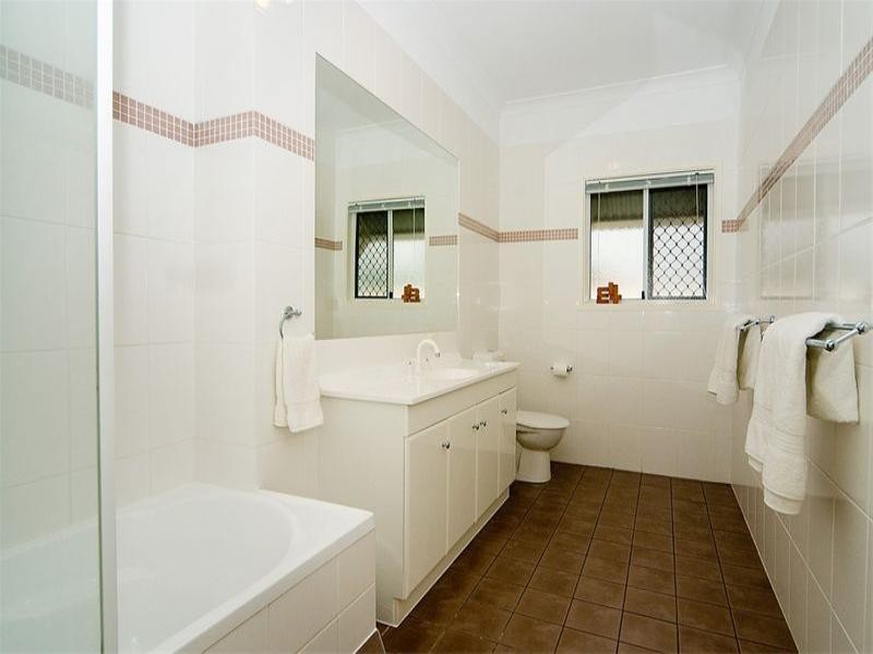 28 Graceville Avenue, Graceville QLD 4075