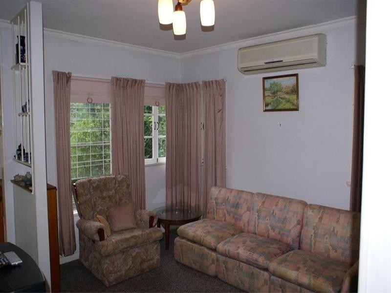 25 Lockwood Street, Sherwood QLD 4075