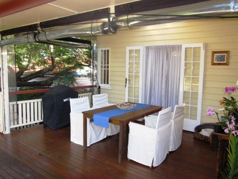 130 King Arthur Terrace, Tennyson QLD 4105