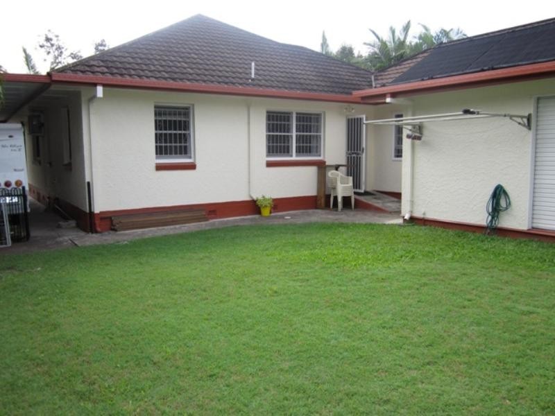 23 Sandon Street, Graceville QLD 4075