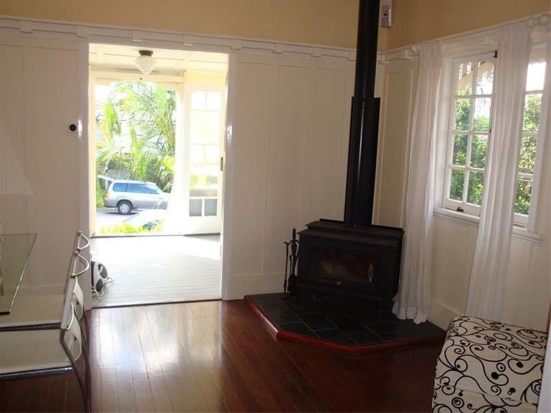 42 Junction Street, Sherwood QLD 4075