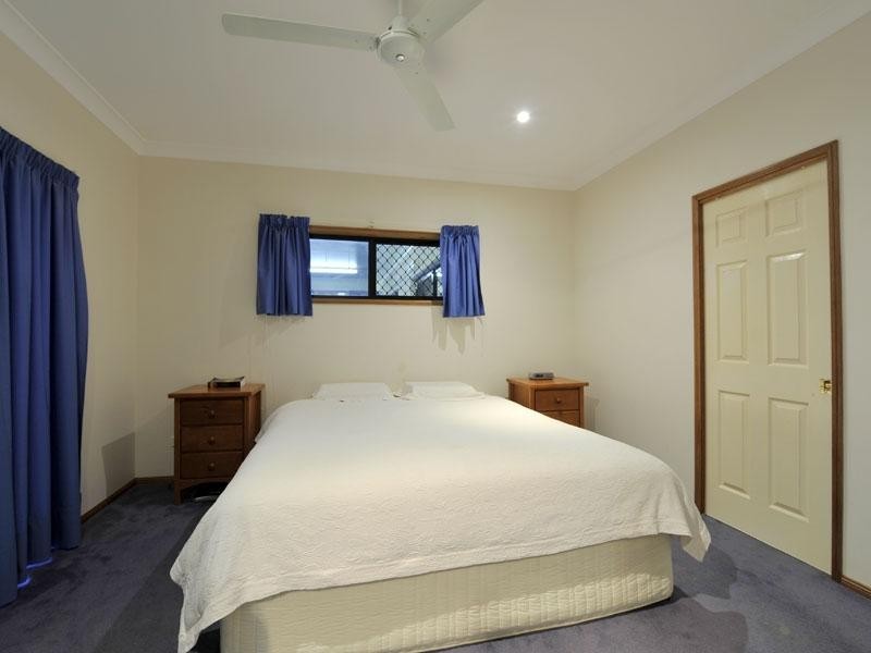 10 Selkirk Close, Oxley QLD 4075