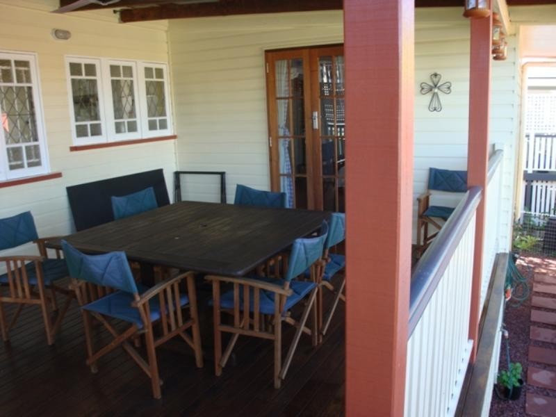 37 Livingstone Street, Yeerongpilly QLD 4105