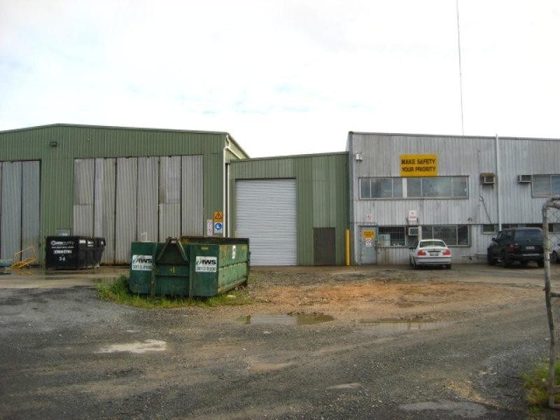 2 Neon Street, Sumner QLD 4074