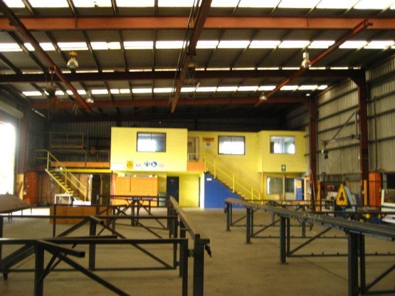 2 Neon Street, Sumner QLD 4074