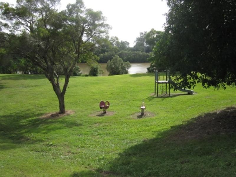 2 Teesdale Street, Corinda QLD 4075