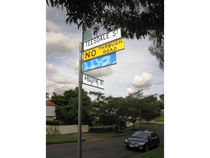 2 Teesdale Street, Corinda QLD 4075