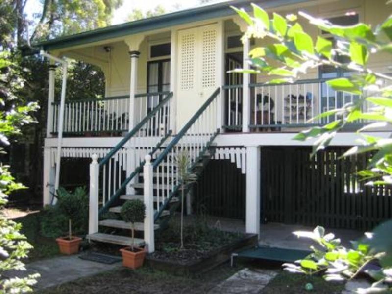 12 Plumer Street, Sherwood QLD 4075