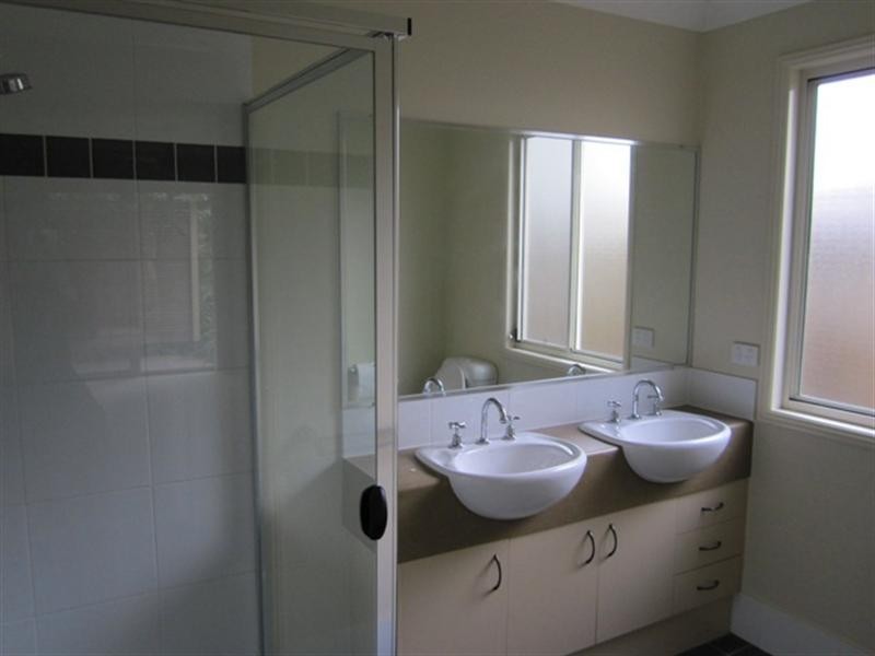 206 Oxley Road, Graceville QLD 4075