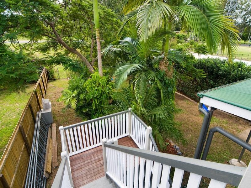 53 Englefield Road, Oxley QLD 4075