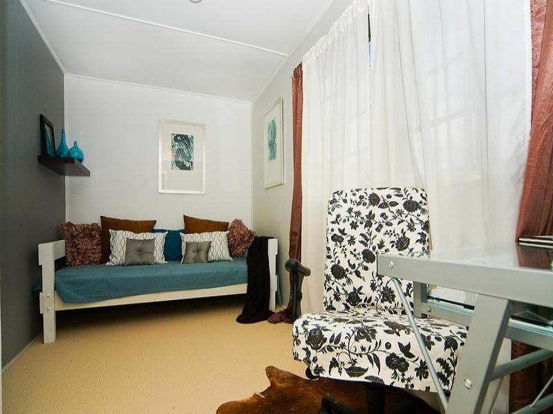 53 Englefield Road, Oxley QLD 4075