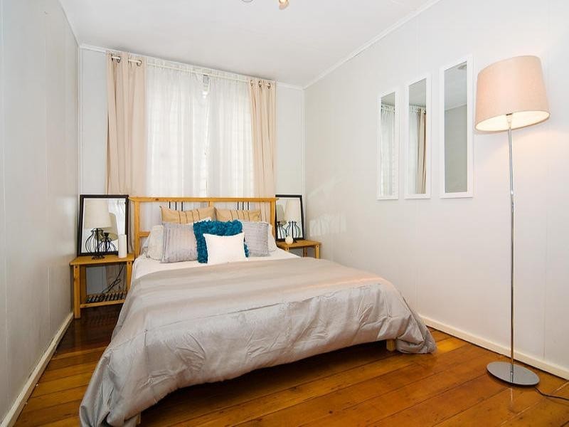 53 Englefield Road, Oxley QLD 4075