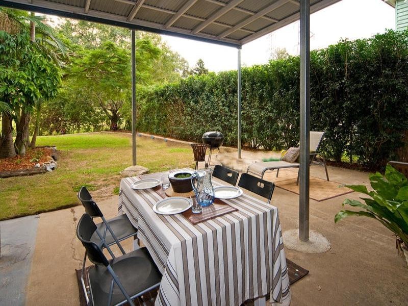 53 Englefield Road, Oxley QLD 4075