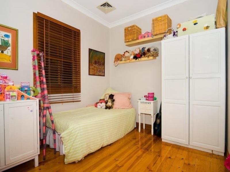 38 Chelmer St East, Chelmer QLD 4068