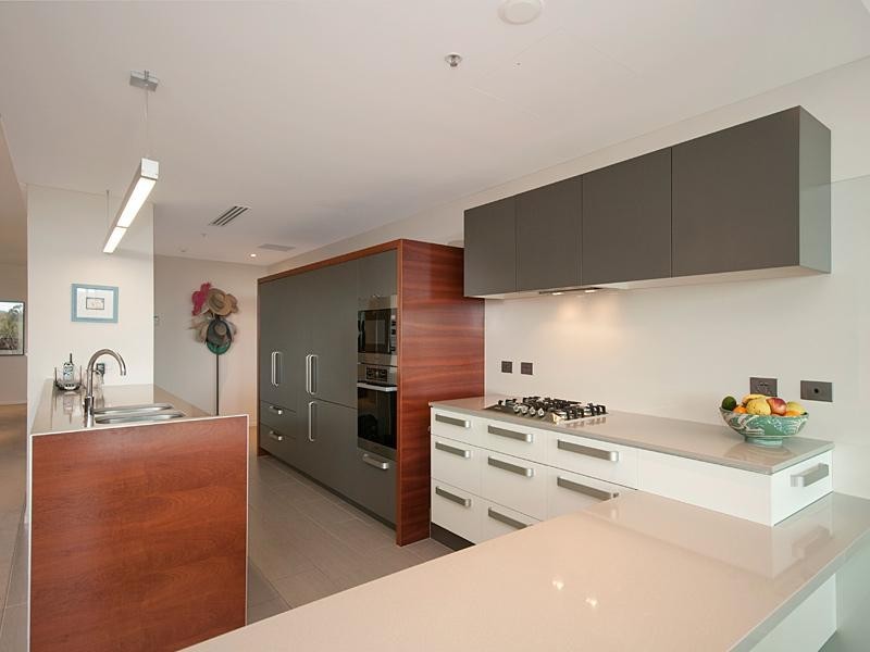 220/205 King Arthur Terrace, Tennyson QLD 4105