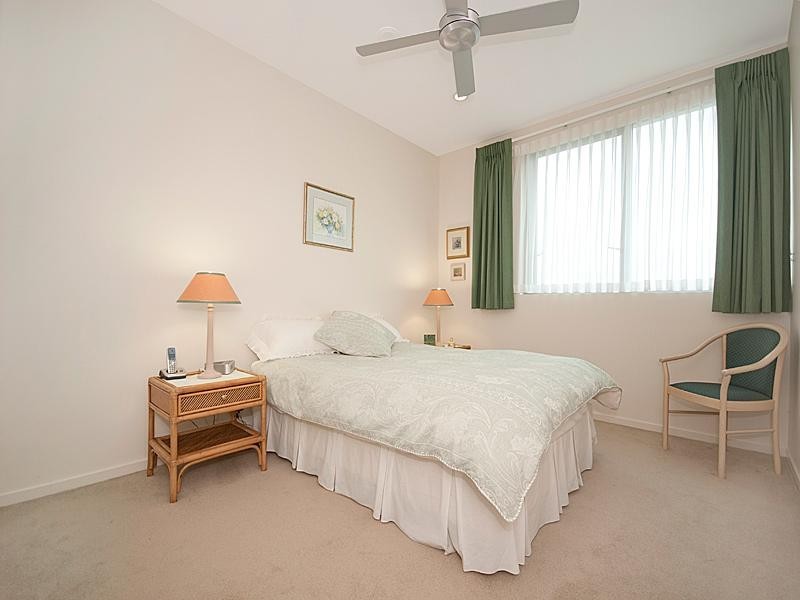 220/205 King Arthur Terrace, Tennyson QLD 4105