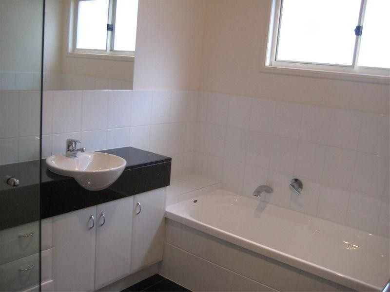 5 Victoria Avenue, Chelmer QLD 4068