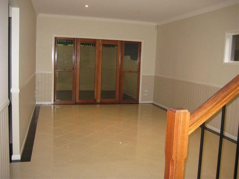 5 Victoria Avenue, Chelmer QLD 4068