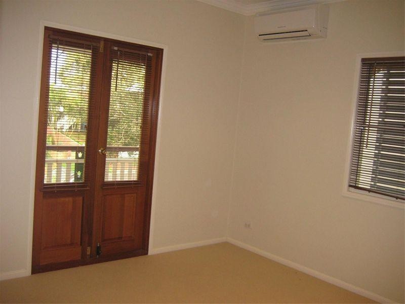 5 Victoria Avenue, Chelmer QLD 4068