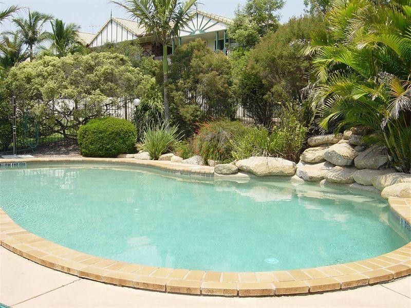 302 College Road, Karana Downs QLD 4306